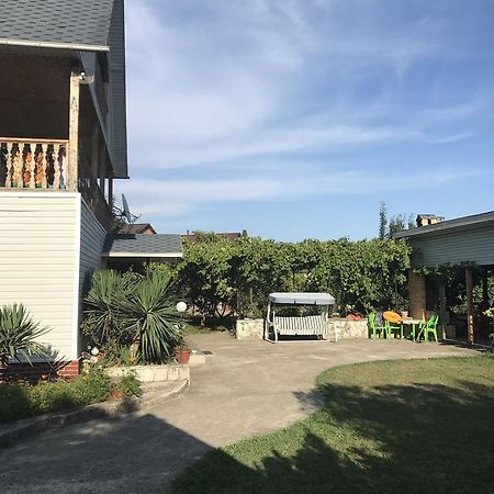 Dom U Morya Hotel Pizunda Ngoại thất bức ảnh