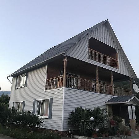 Dom U Morya Hotel Pizunda Ngoại thất bức ảnh